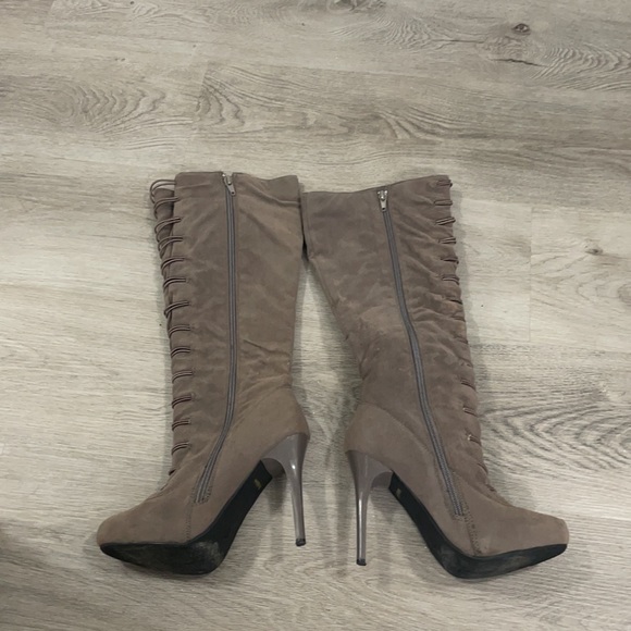Addiction 61 Knee High military style stiletto boots | Size 6.5 | gray - Picture 2 of 7
